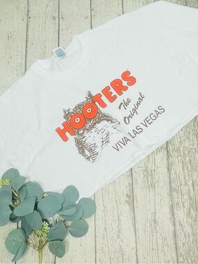 Hooters the Original Viva Las Vegas Cropped Tee Shirt